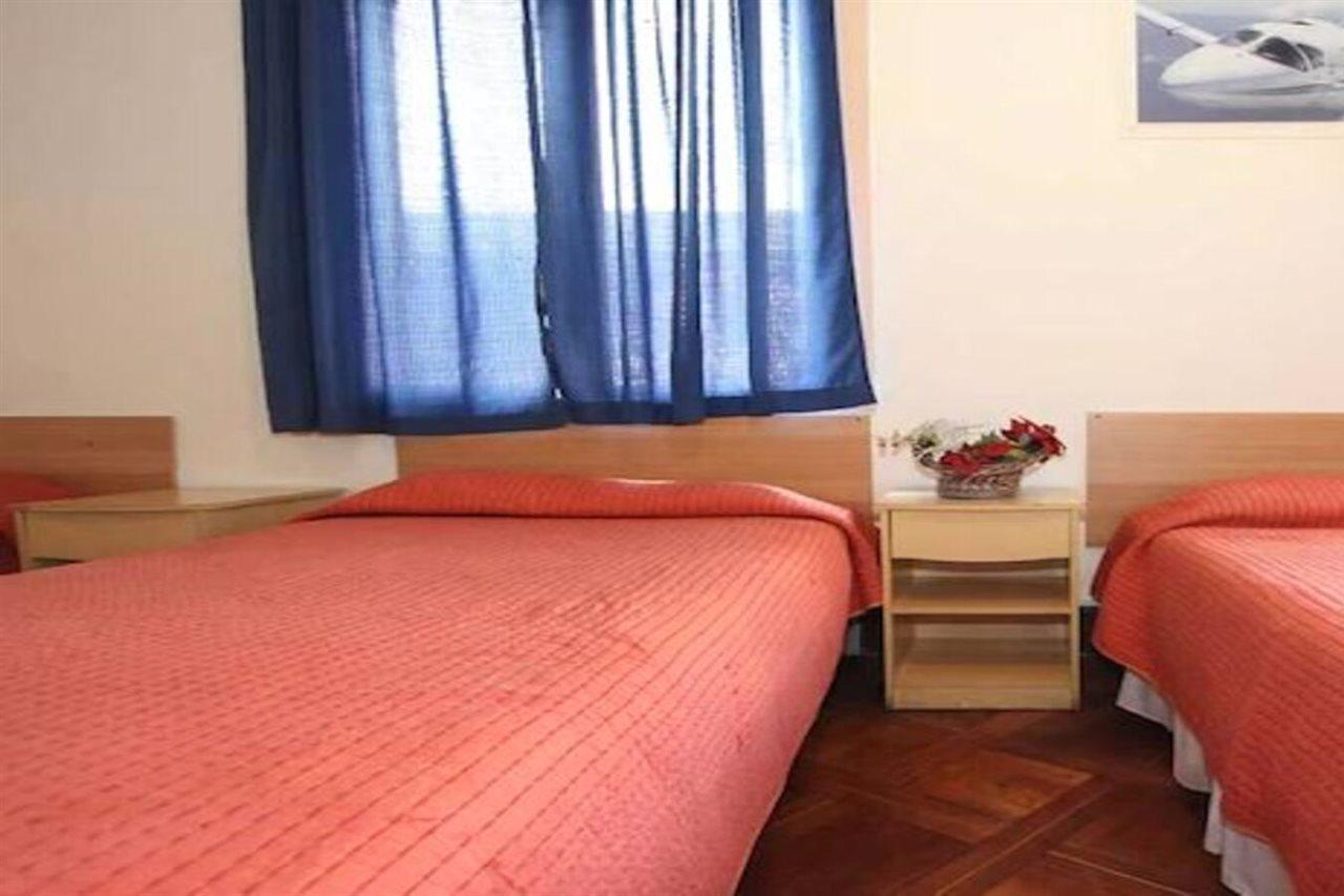 Hotel Londres 35 Santiago Luaran gambar