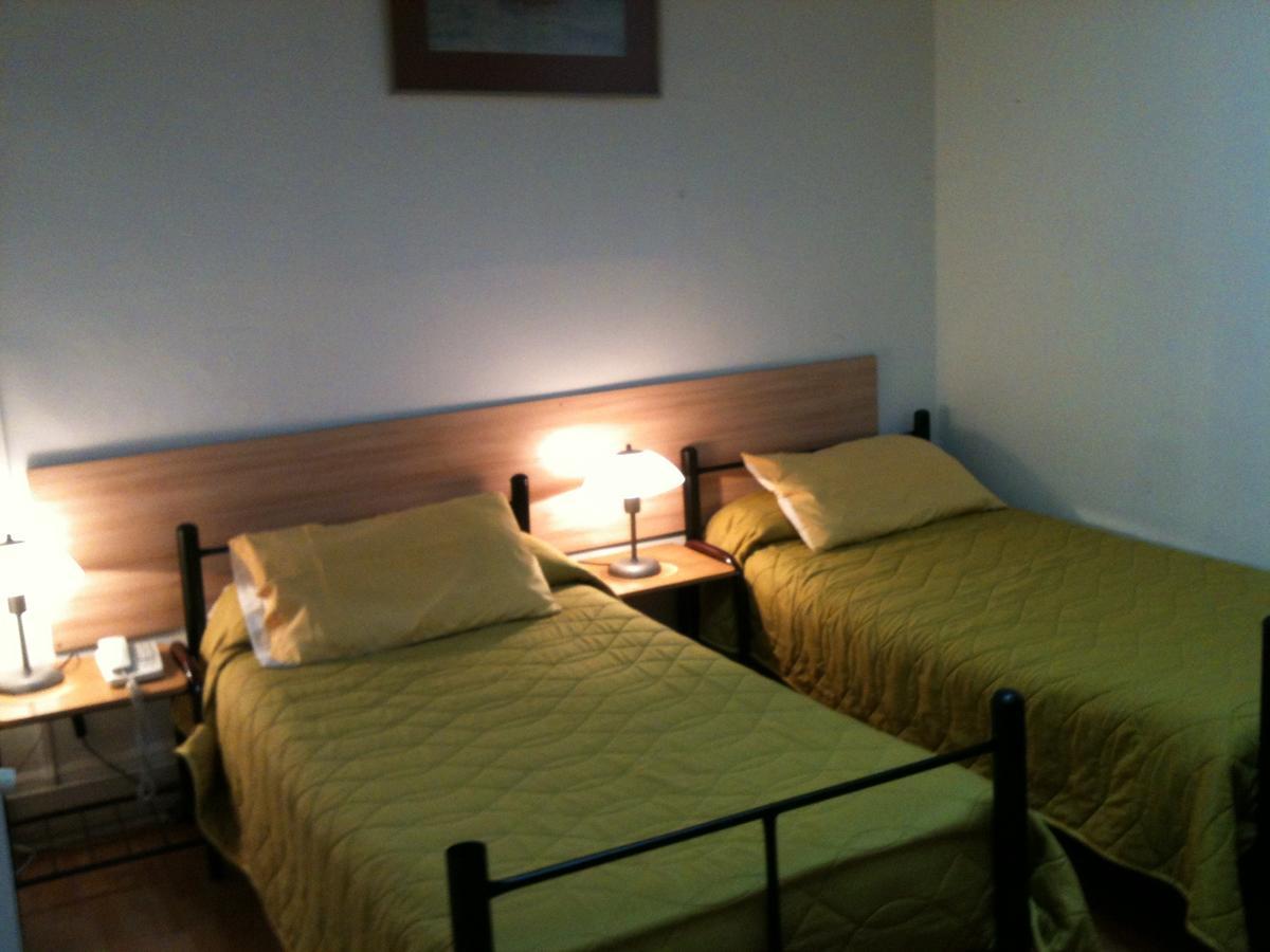 Hotel Londres 35 Santiago Bilik gambar
