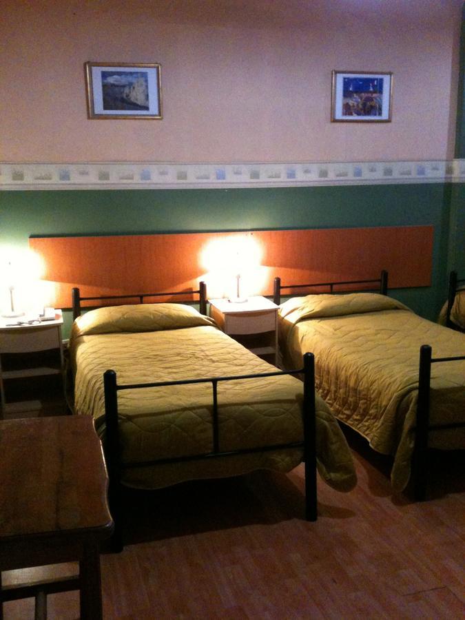 Hotel Londres 35 Santiago Bilik gambar